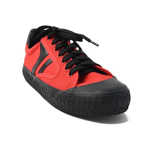 Plimsole Lace Up Sneaker in canvas 